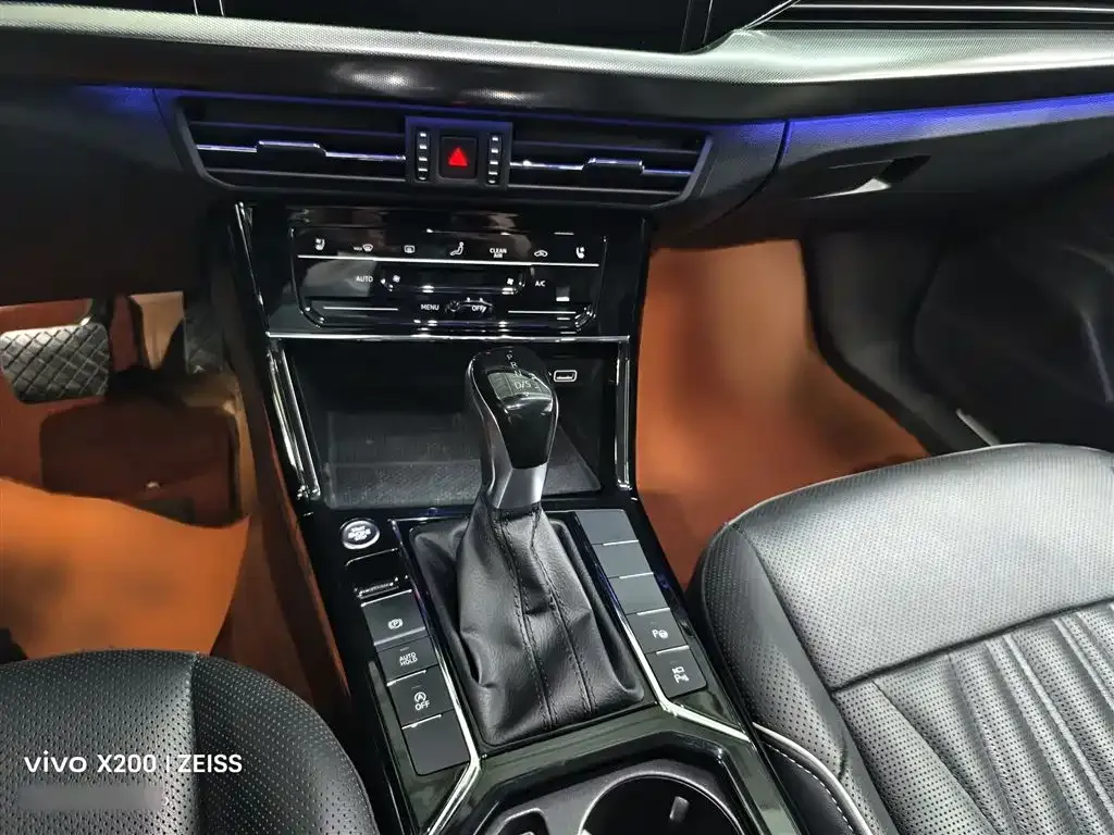 Volkswagen Passat — фото 3