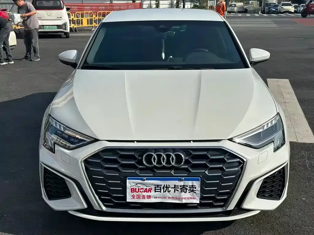 Audi A3 2021 из CN, фото 2