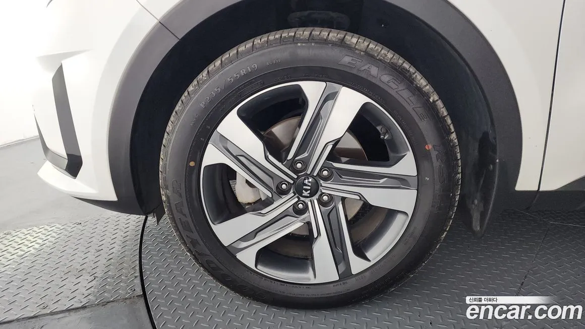 Kia Sorento — фото 7