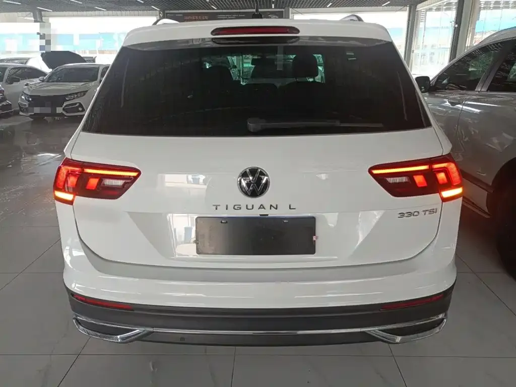Volkswagen Tiguan L — фото 6