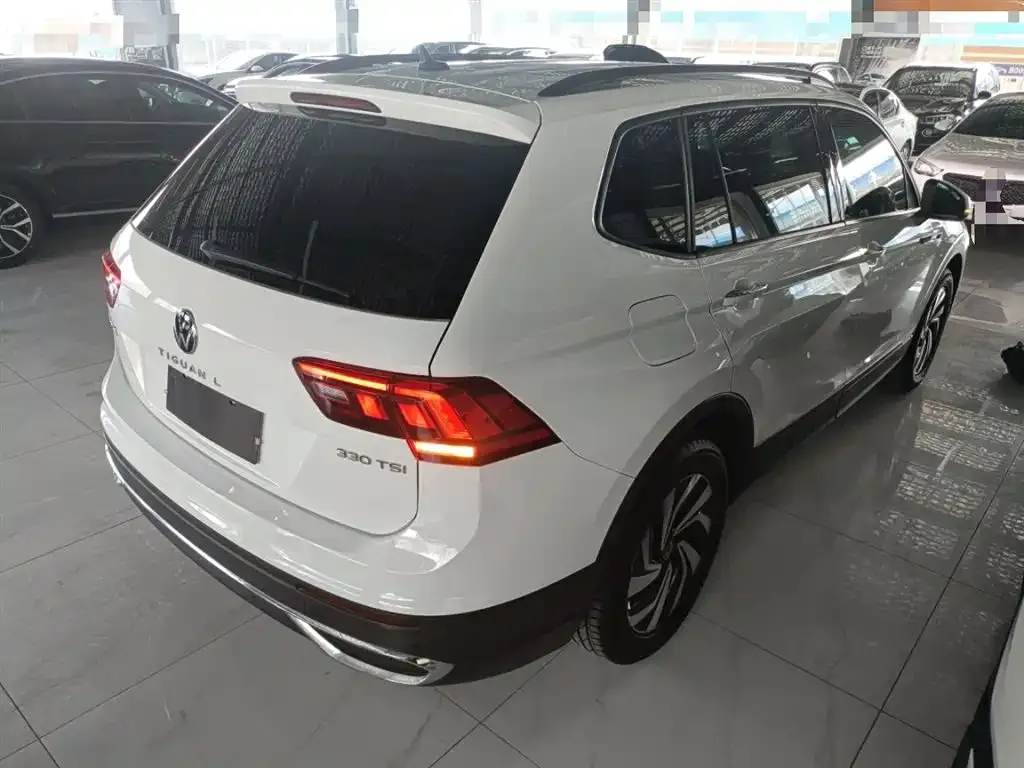 Volkswagen Tiguan L — фото 5