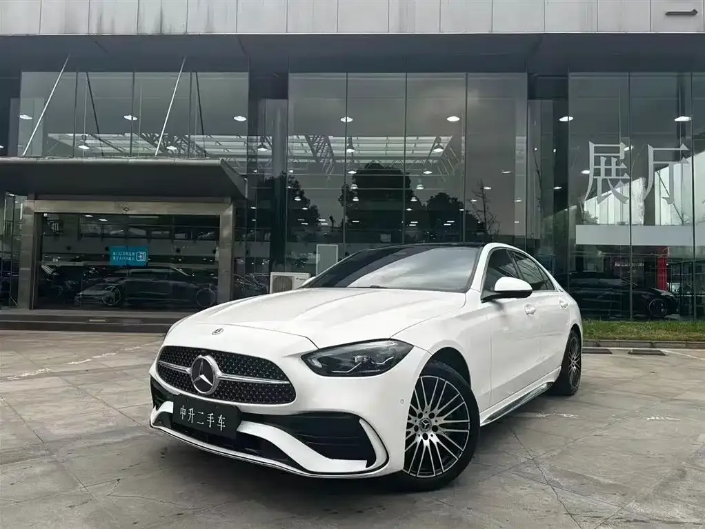 Mercedes-Benz C-Class — фото 1