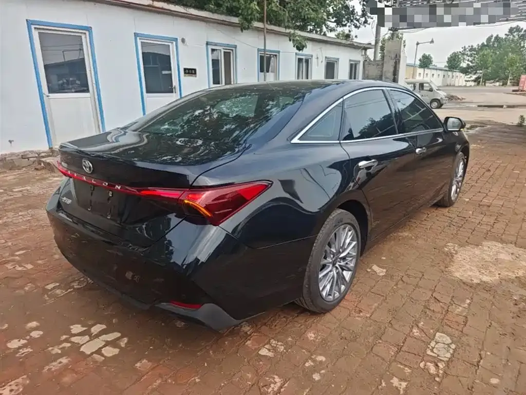 Toyota Avalon — фото 10