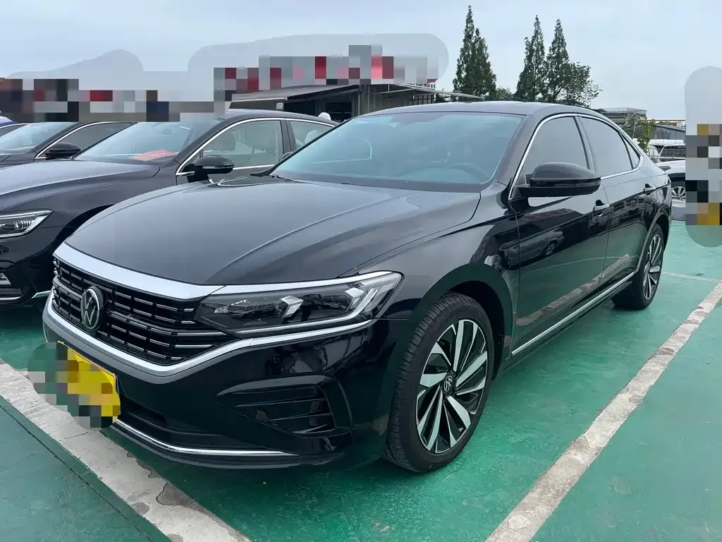 Volkswagen Passat — фото 1