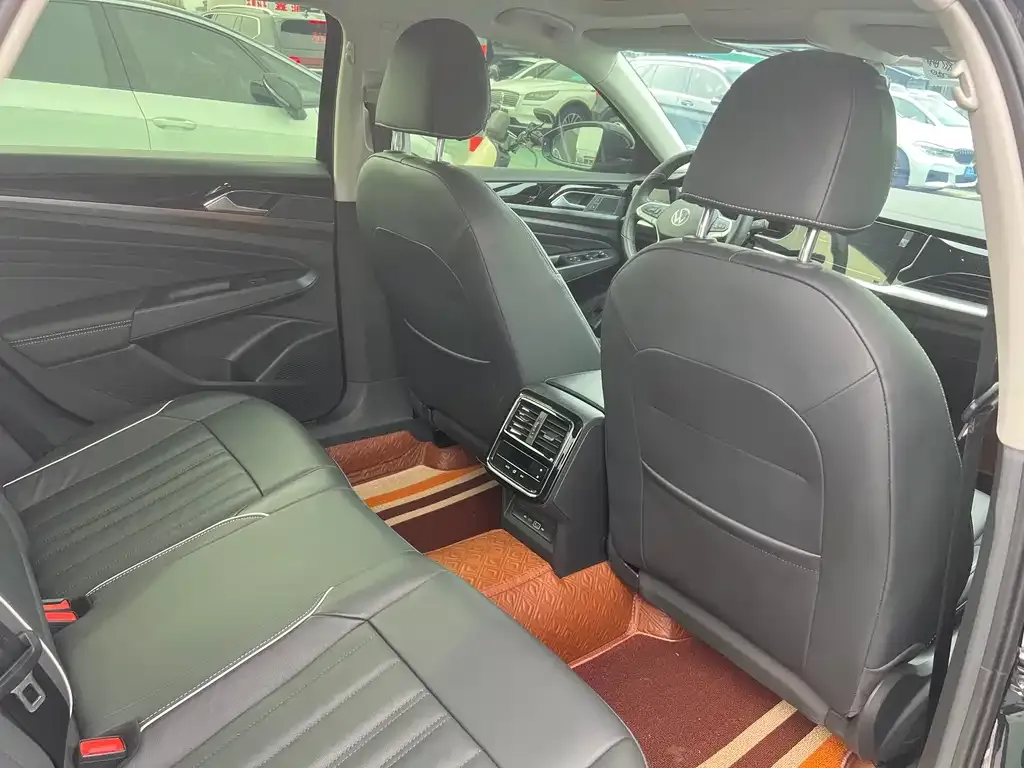 Volkswagen Passat — фото 2