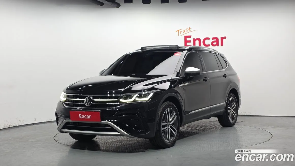 Volkswagen Tiguan — фото 1