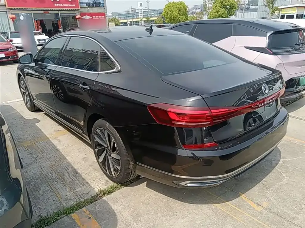 Volkswagen Passat — фото 3