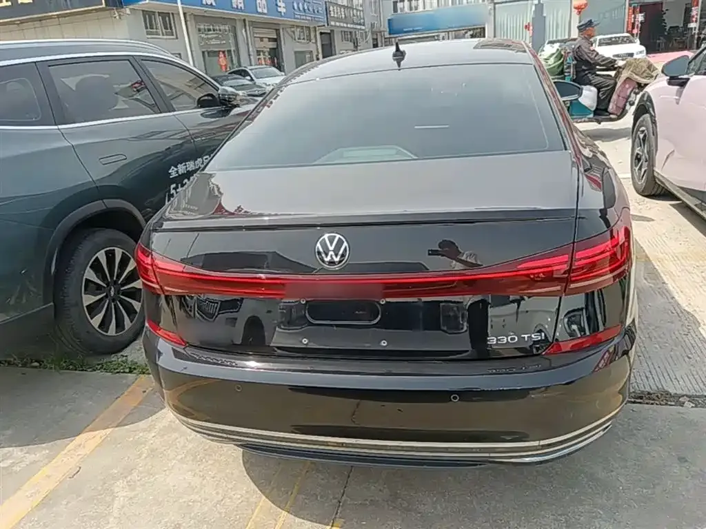 Volkswagen Passat — фото 9