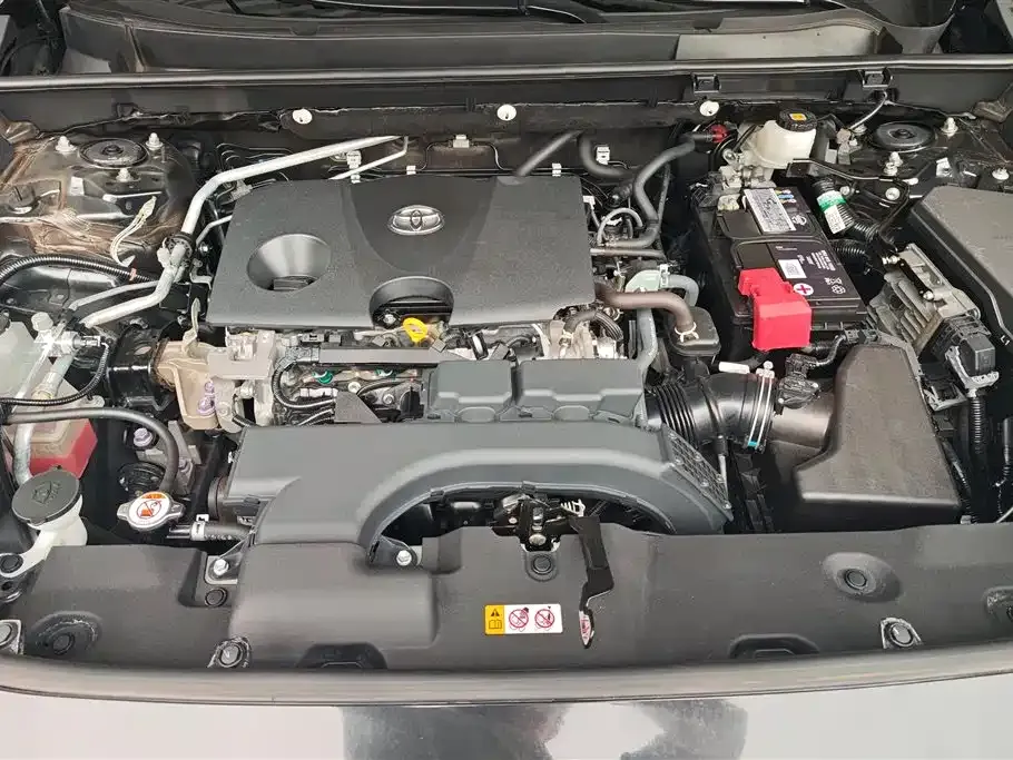 Toyota RAV4 — фото 10