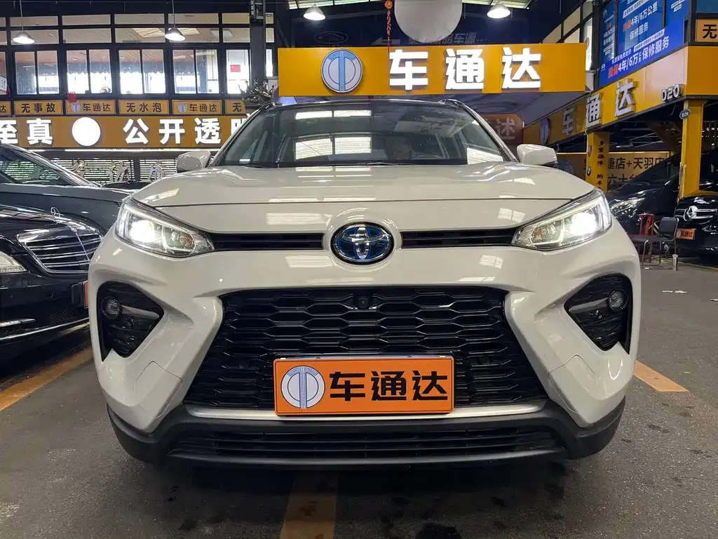 Toyota Wildlander — фото 1