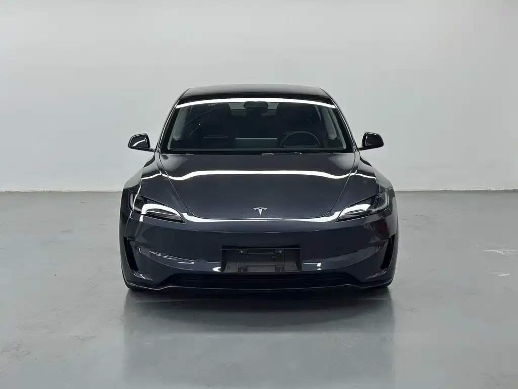 Tesla Model 3 — фото 9