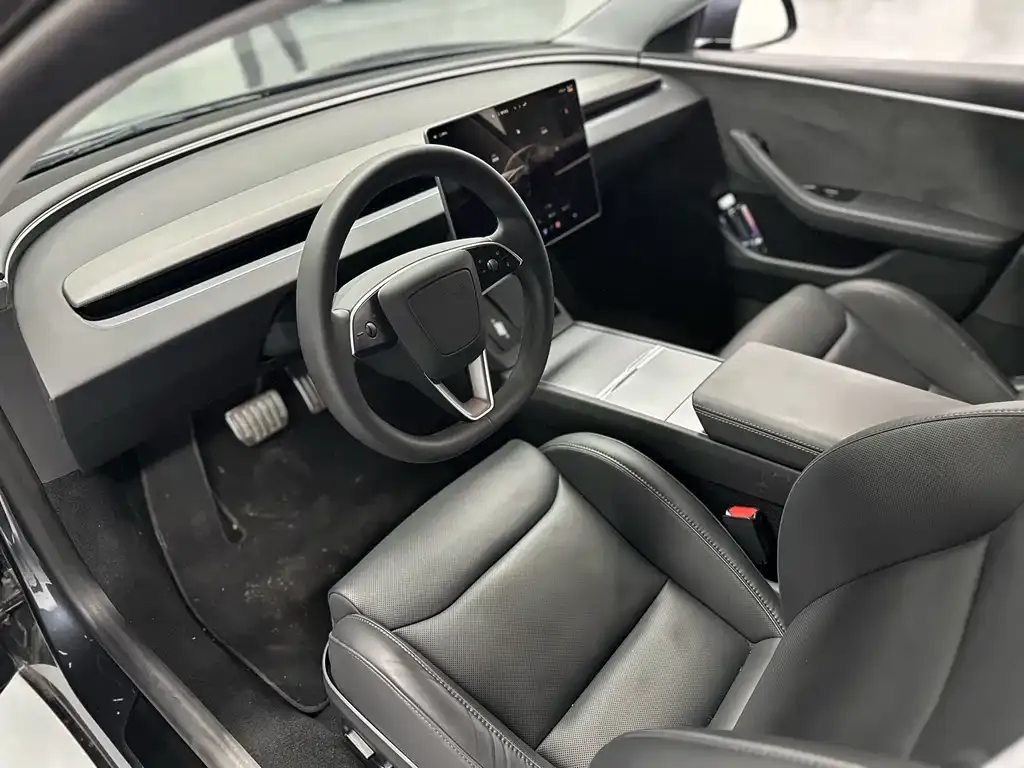 Tesla Model 3 — фото 6