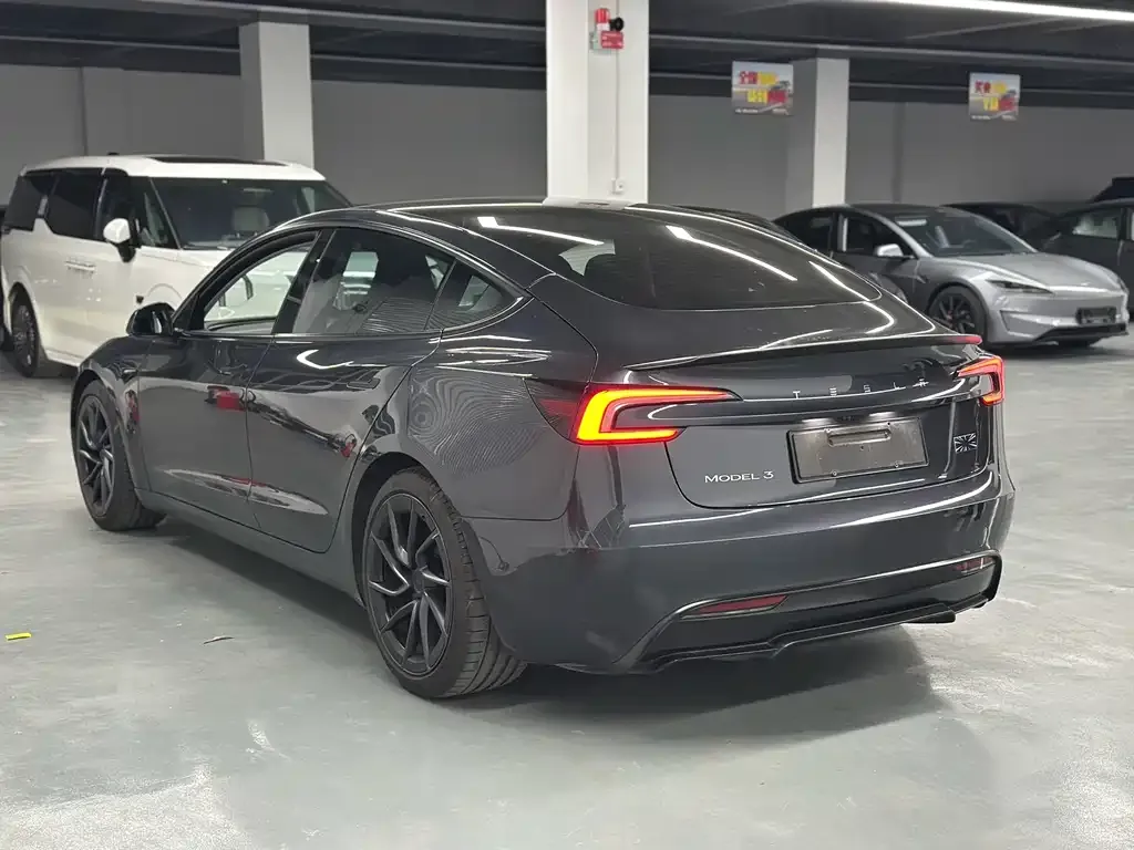 Tesla Model 3 — фото 3