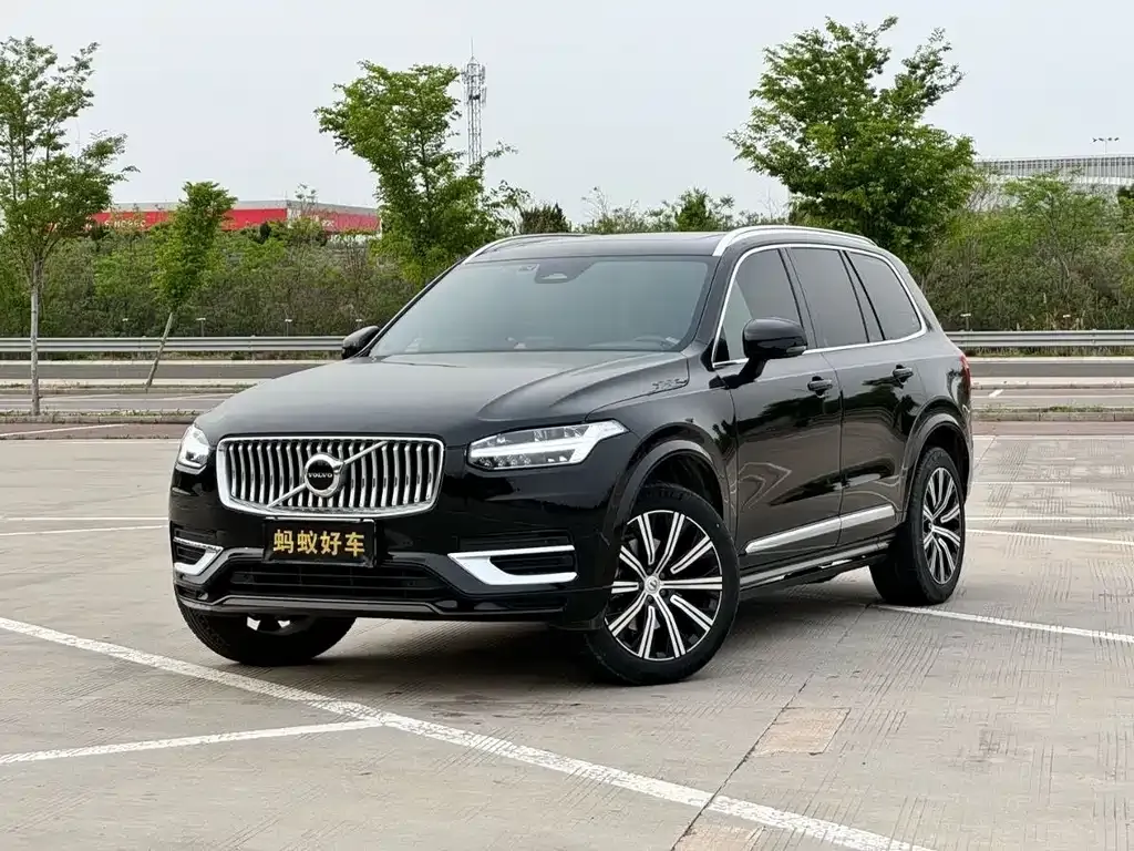Volvo XC90 — фото 1