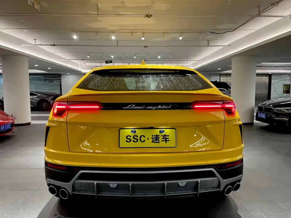 Lamborghini Urus — фото 8
