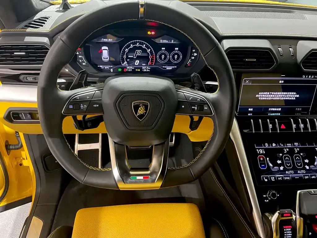 Lamborghini Urus — фото 6