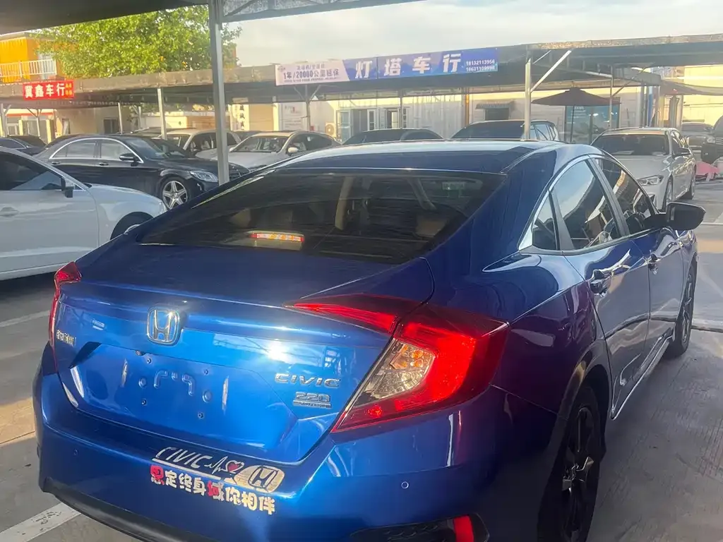 Honda Civic — фото 3