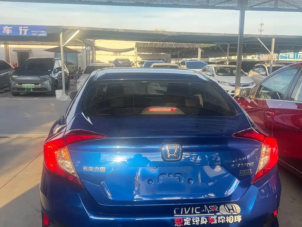Honda Civic — фото 8