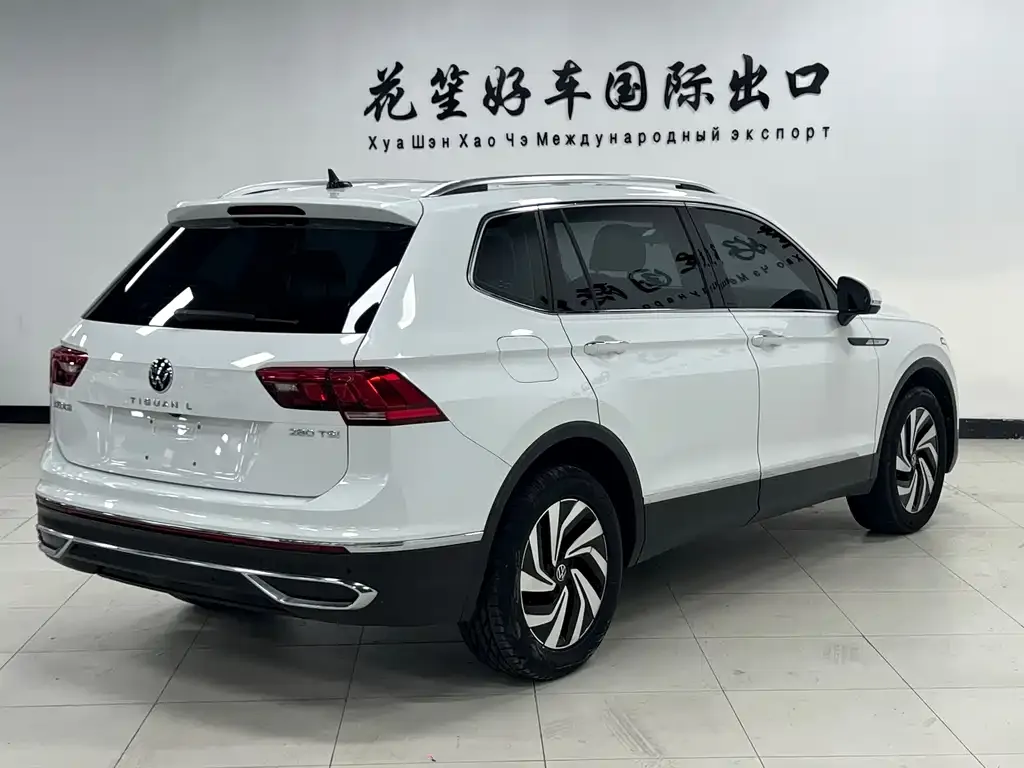 Volkswagen Tiguan L — фото 4