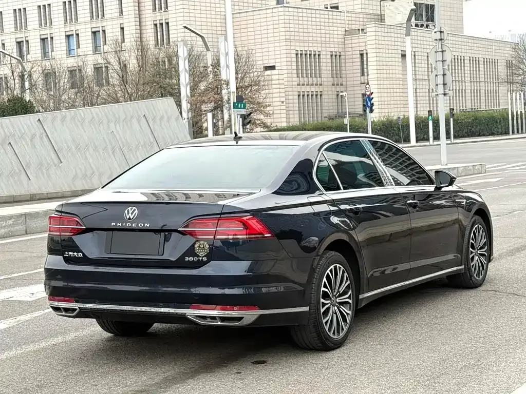Volkswagen Phideon 2023 из CN, фото 5