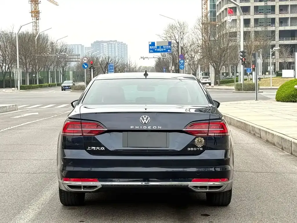 Volkswagen Phideon 2023 из CN, фото 2