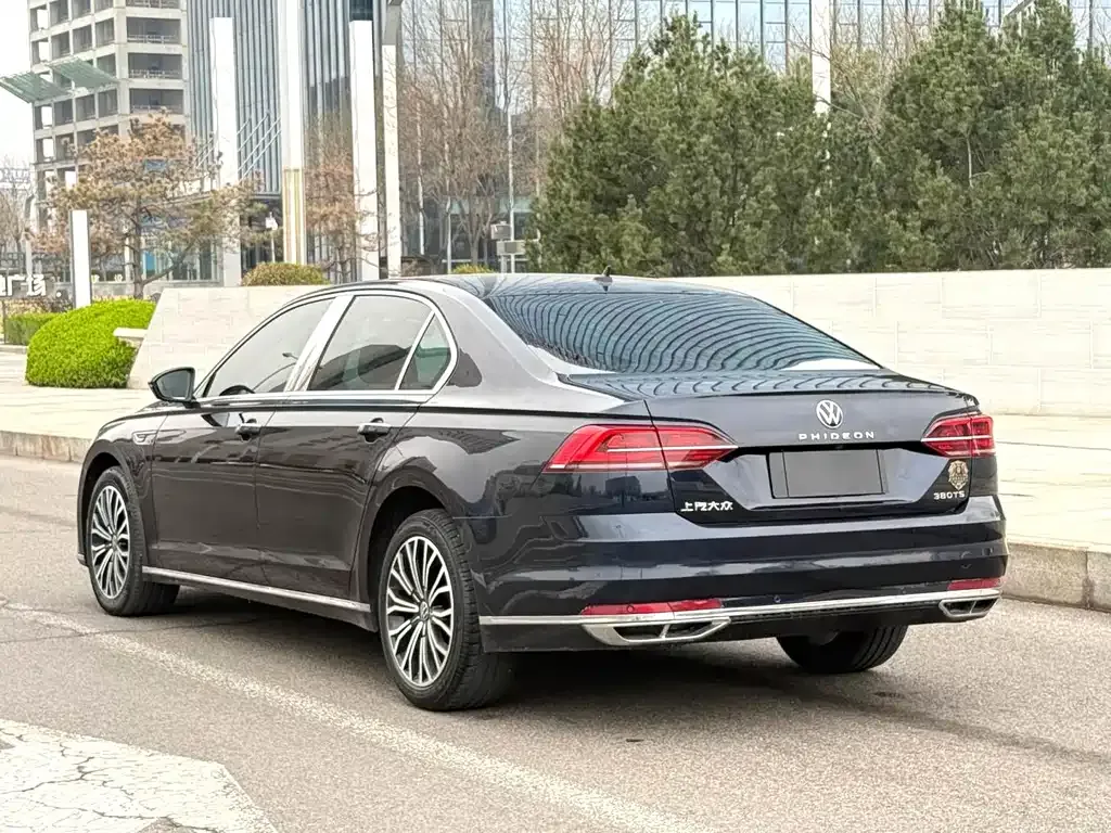 Volkswagen Phideon 2023 из CN, фото 8