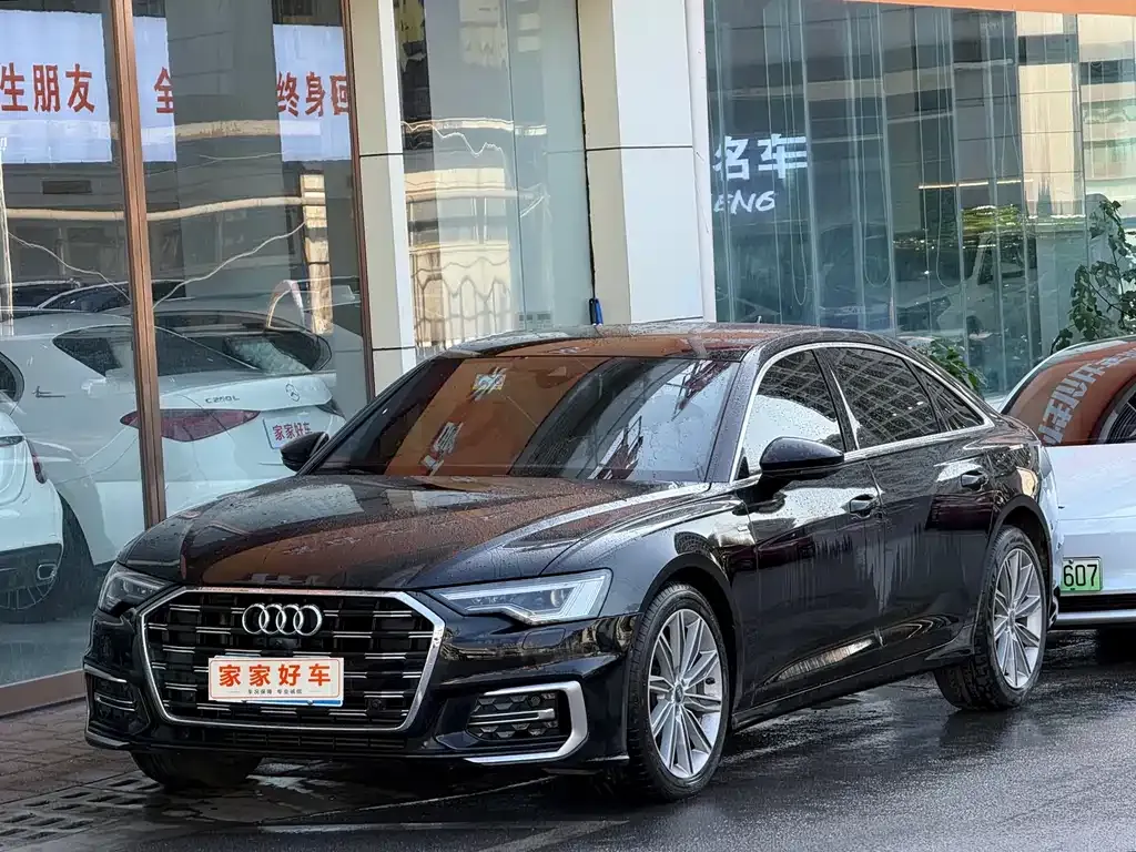 Audi A6L — фото 1