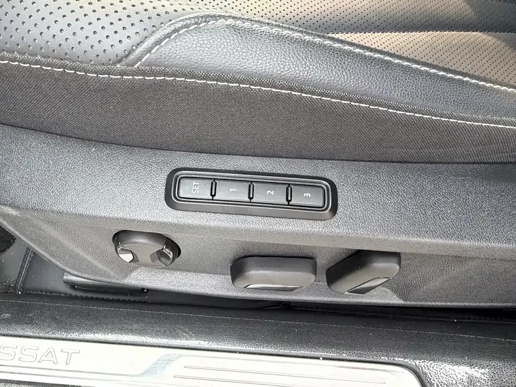 Volkswagen Passat — фото 10