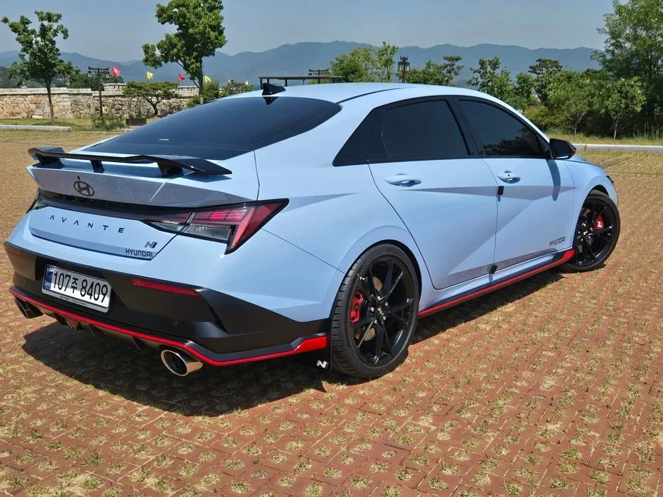 Hyundai AVANTE — фото 3