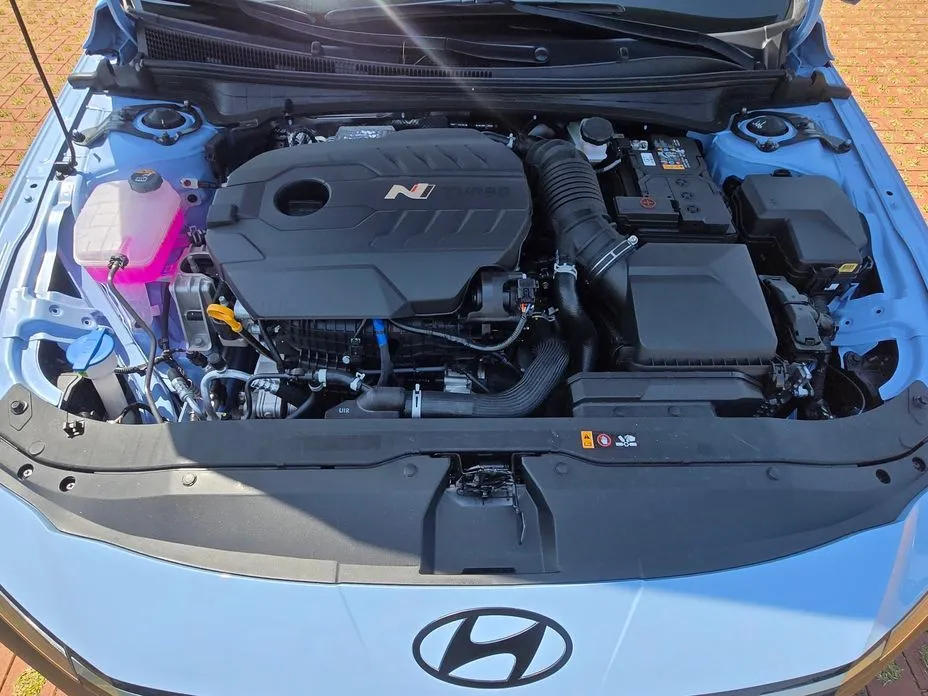Hyundai AVANTE — фото 8