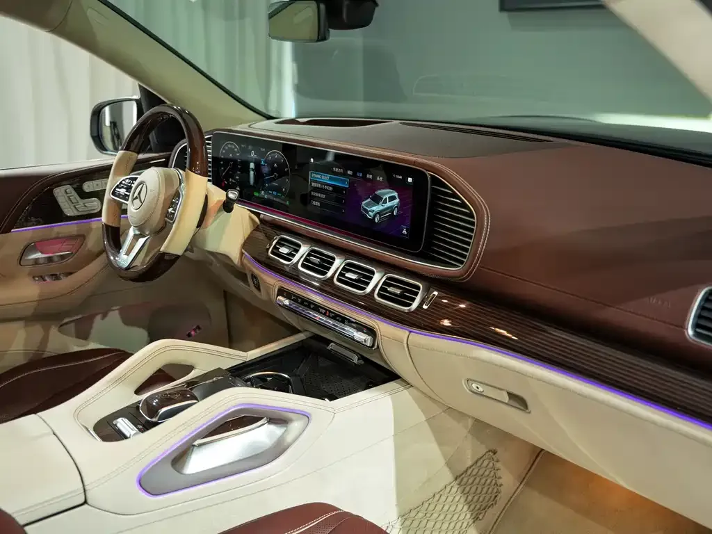 Mercedes-Benz GLS — фото 10