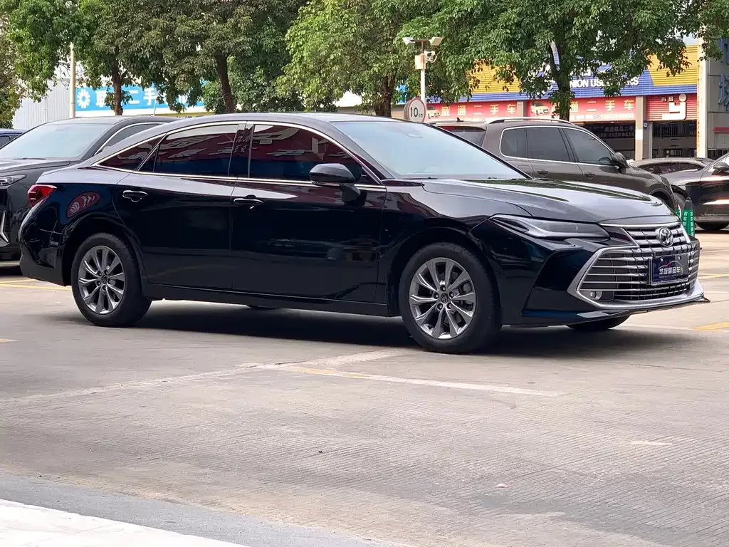 Toyota Avalon — фото 10