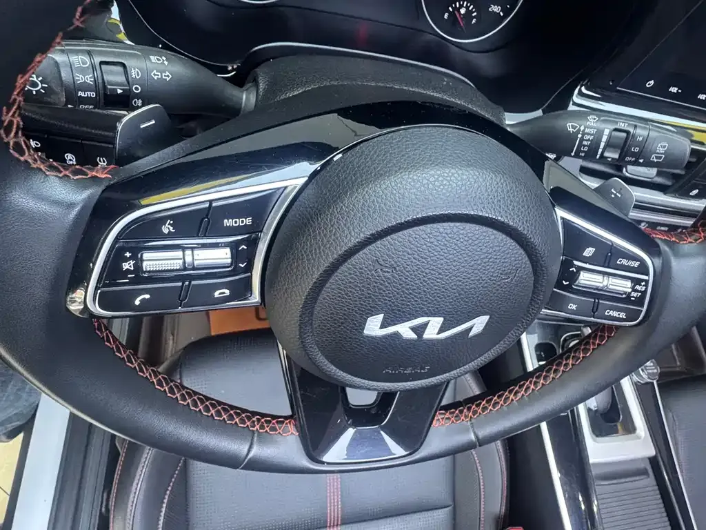 Kia KX3 — фото 9