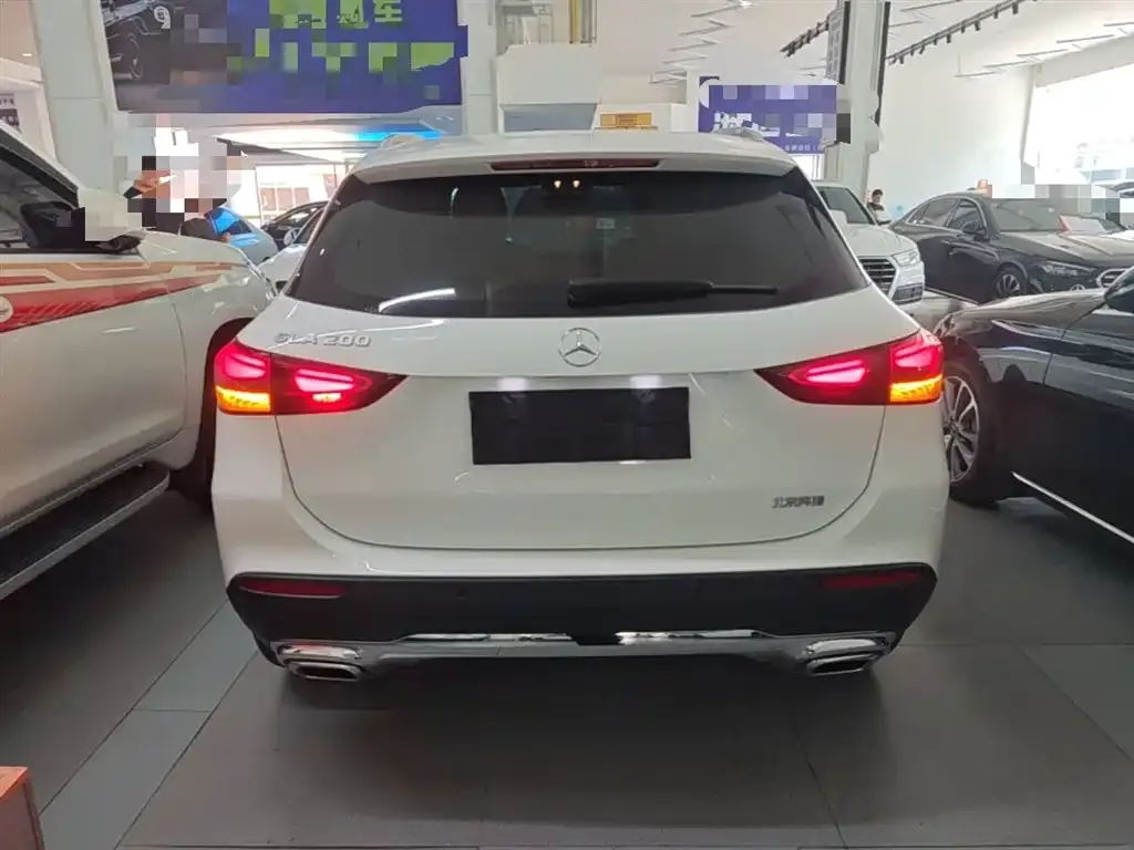 Mercedes-Benz GLA — фото 8