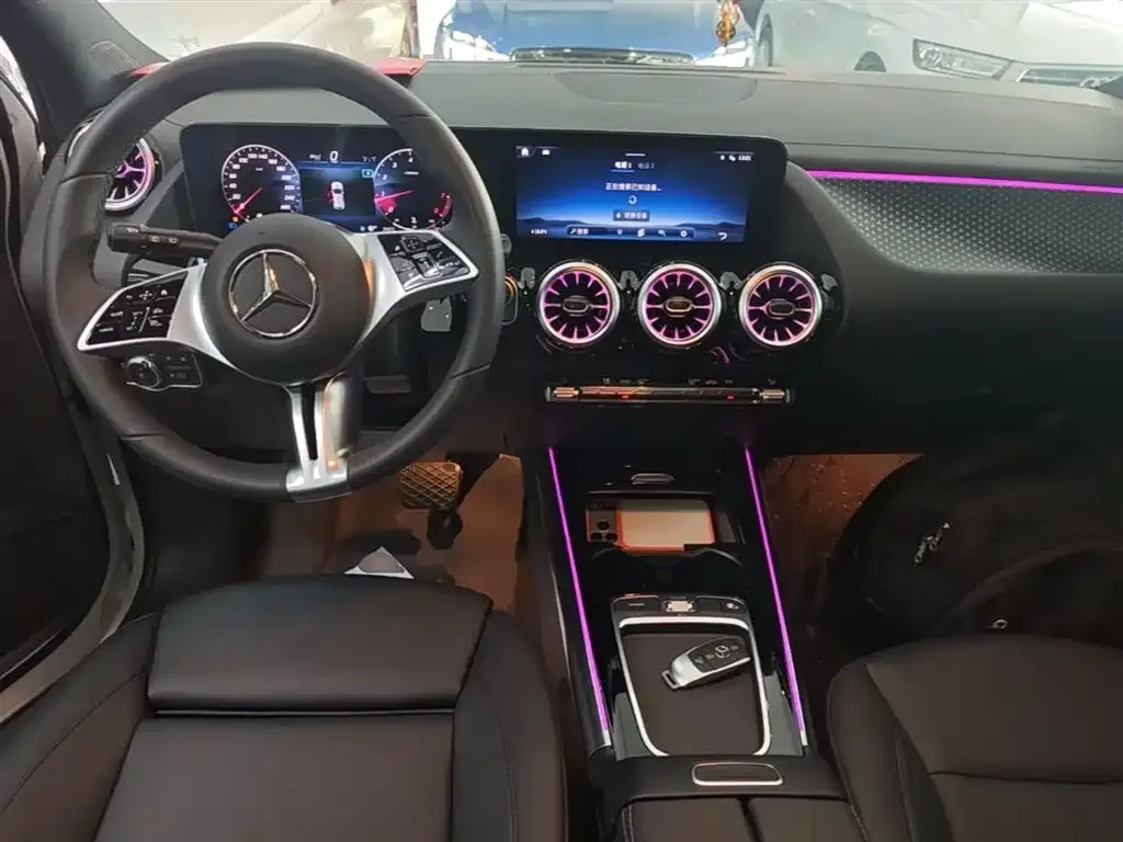 Mercedes-Benz GLA — фото 5