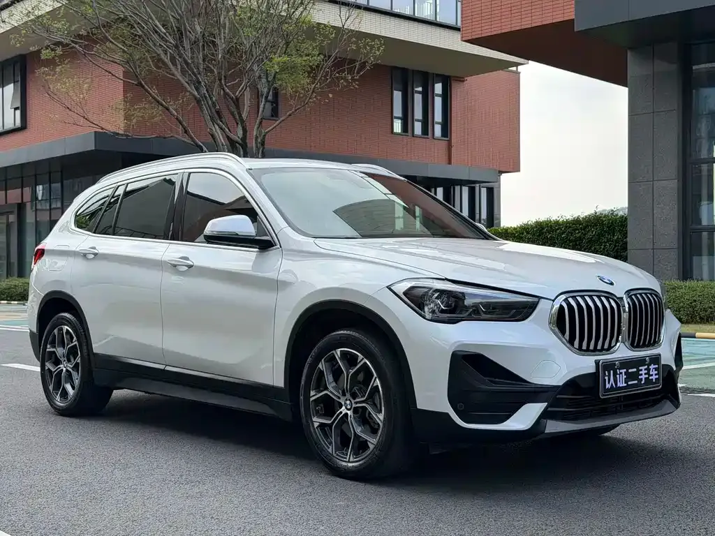 BMW X1 — фото 7