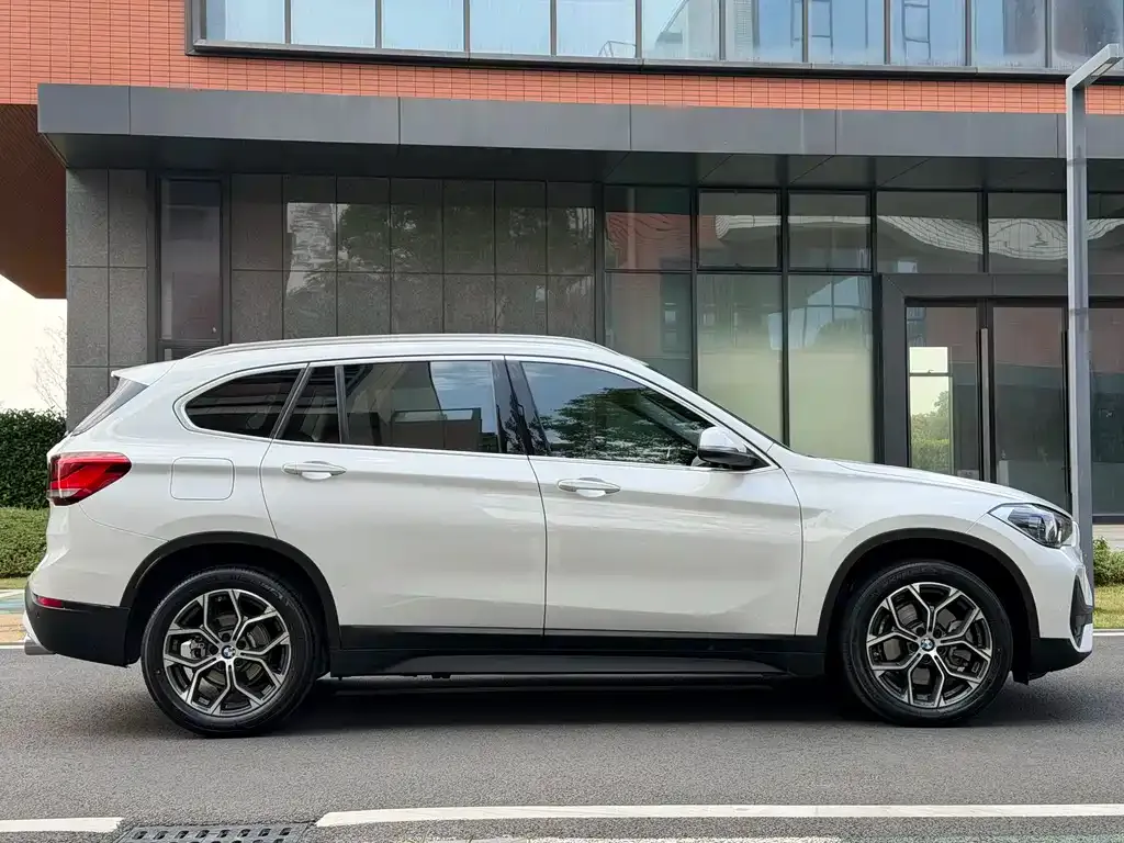 BMW X1 — фото 4