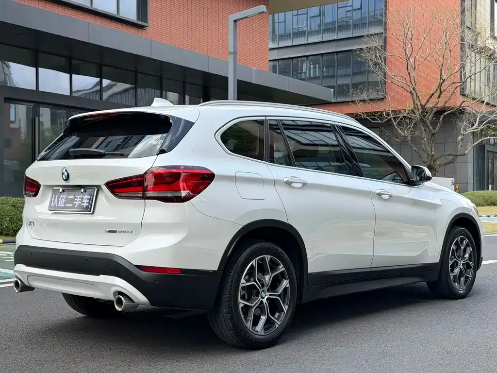 BMW X1 — фото 6
