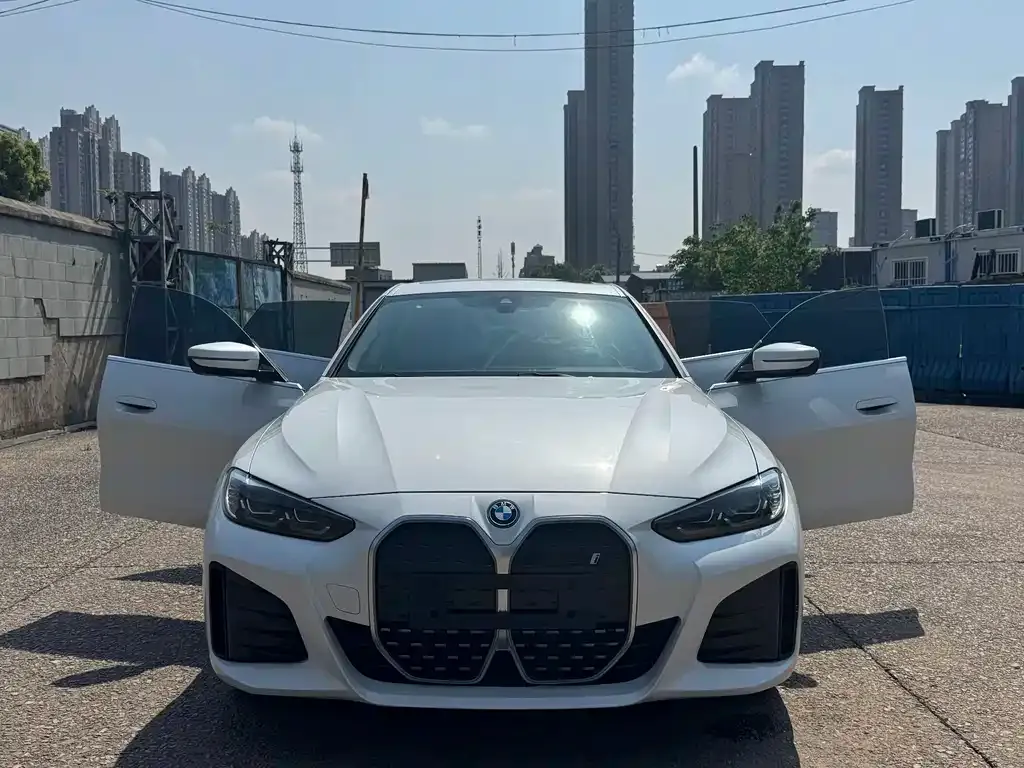 BMW i4 2024 из CN, фото 3