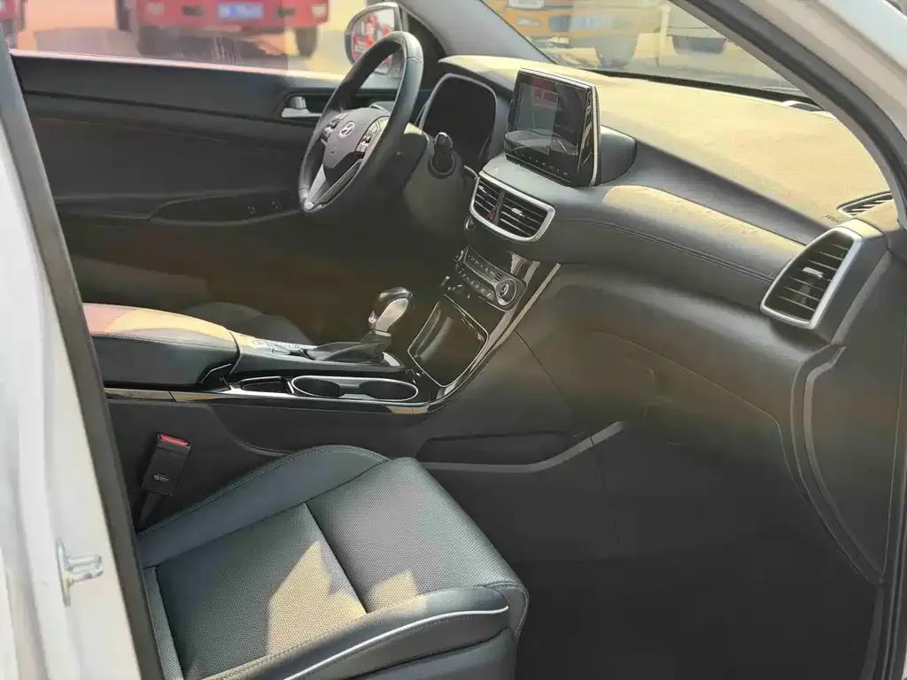 Hyundai Tucson — фото 4
