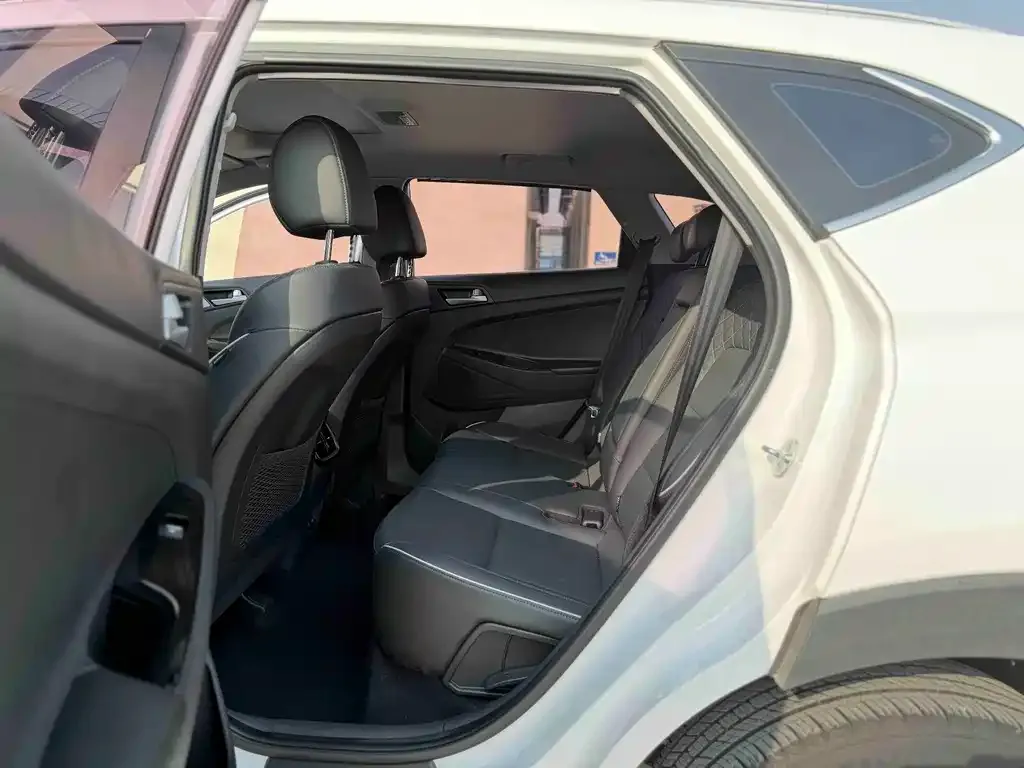 Hyundai Tucson — фото 6