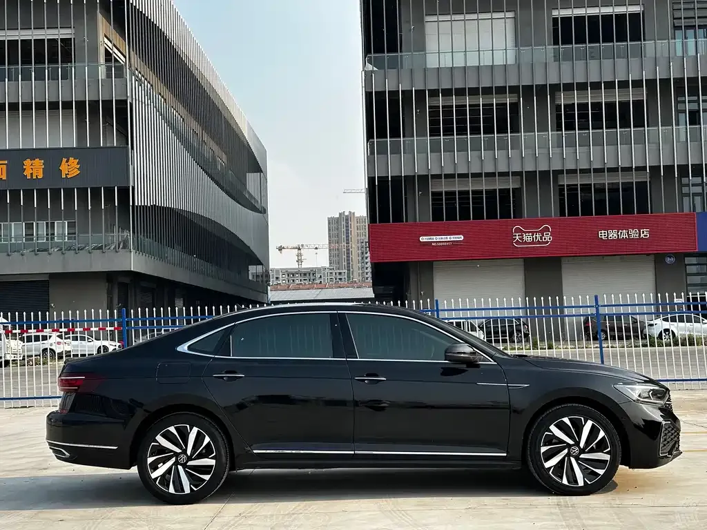 Volkswagen Passat — фото 6