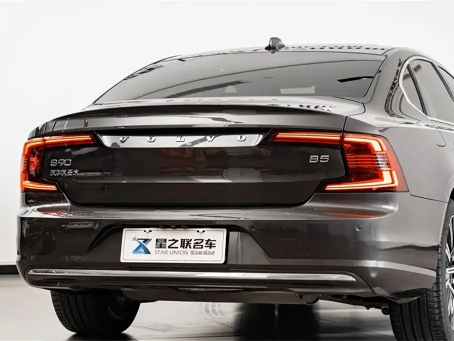 Volvo S90 — фото 6