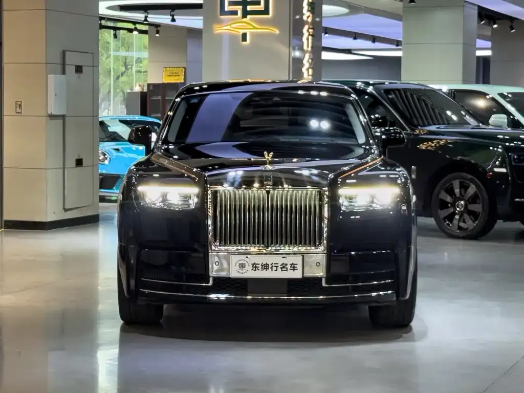 Rolls-Royce Phantom 2023 из CN, фото 3
