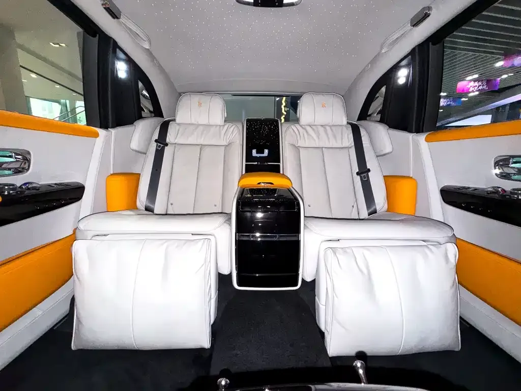 Rolls-Royce Phantom 2023 из CN, фото 4