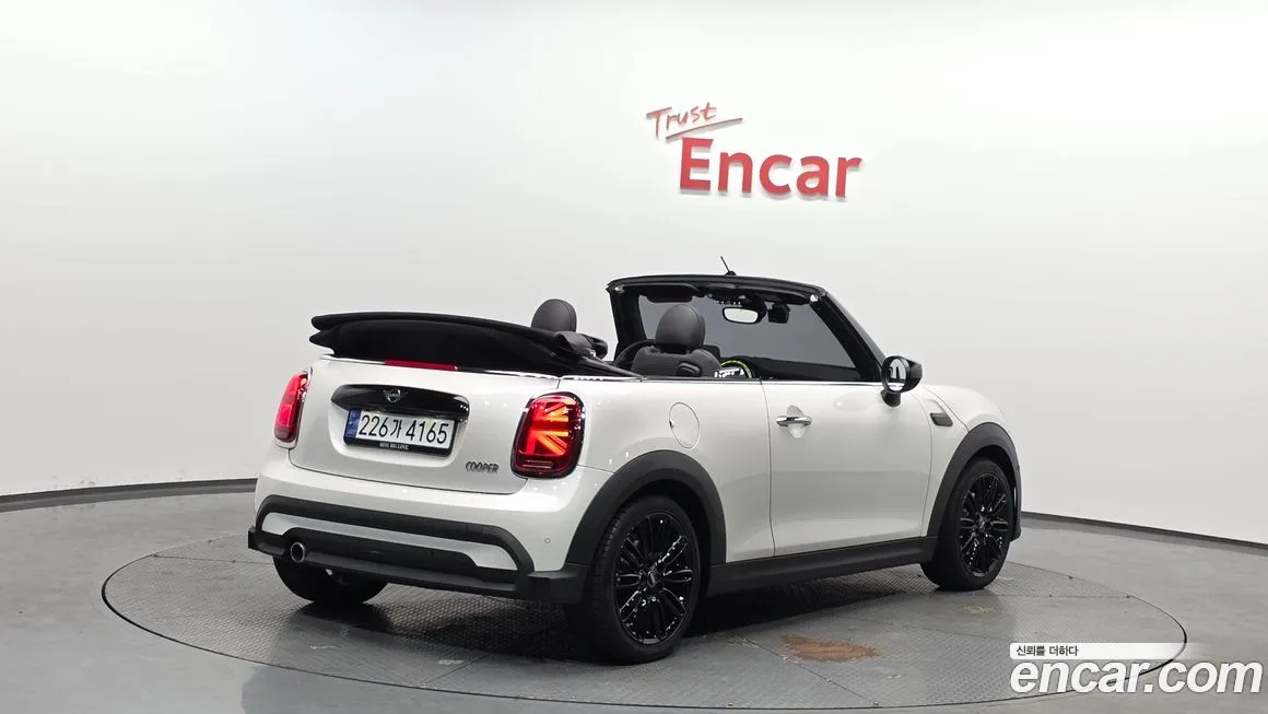 Mini Cooper Convertible 2024 из KR, фото 6