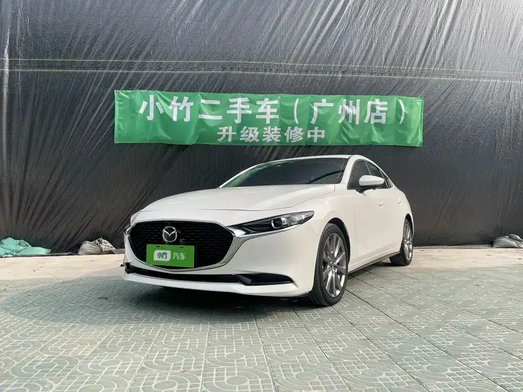 Mazda 3 Axela — фото 1