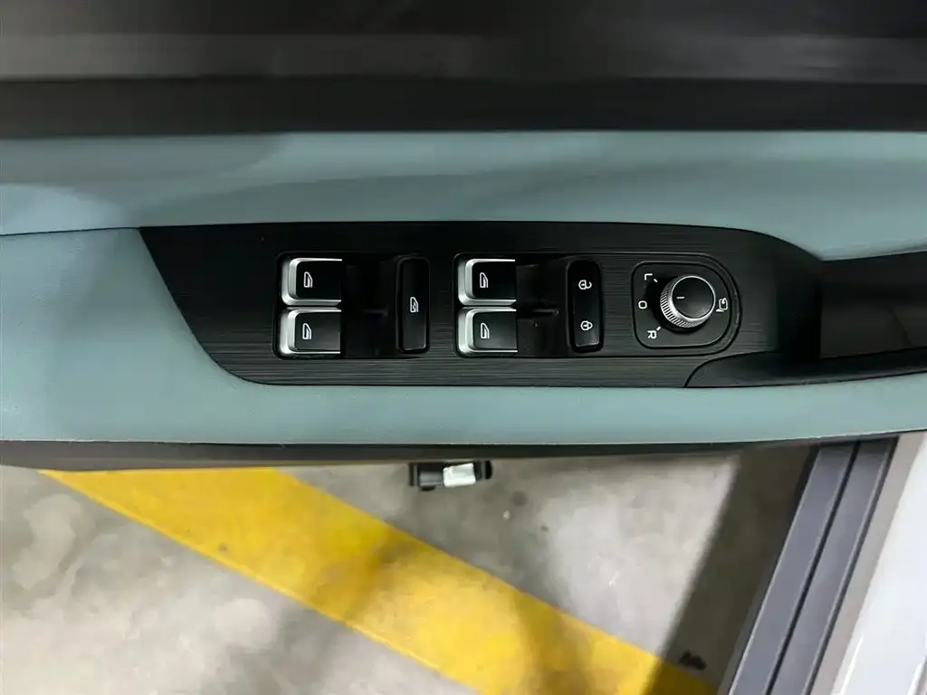 Geely Emgrand S 2023 из CN, фото 2