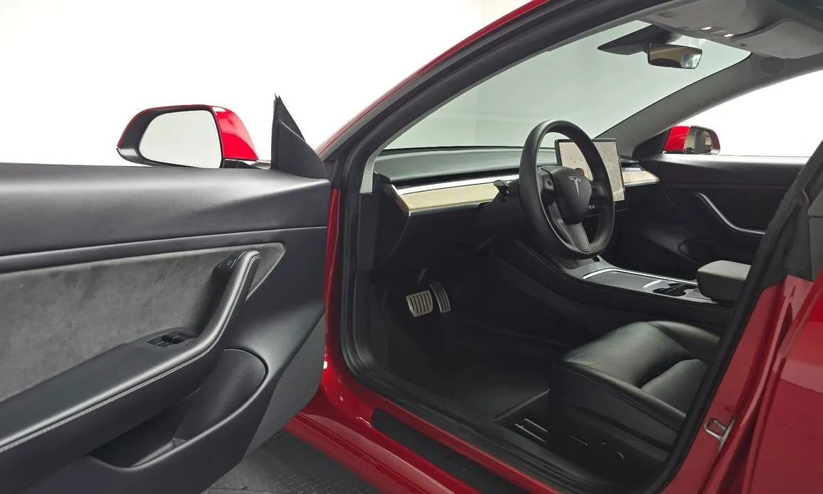 Tesla Model 3 2021 из KR, фото 4