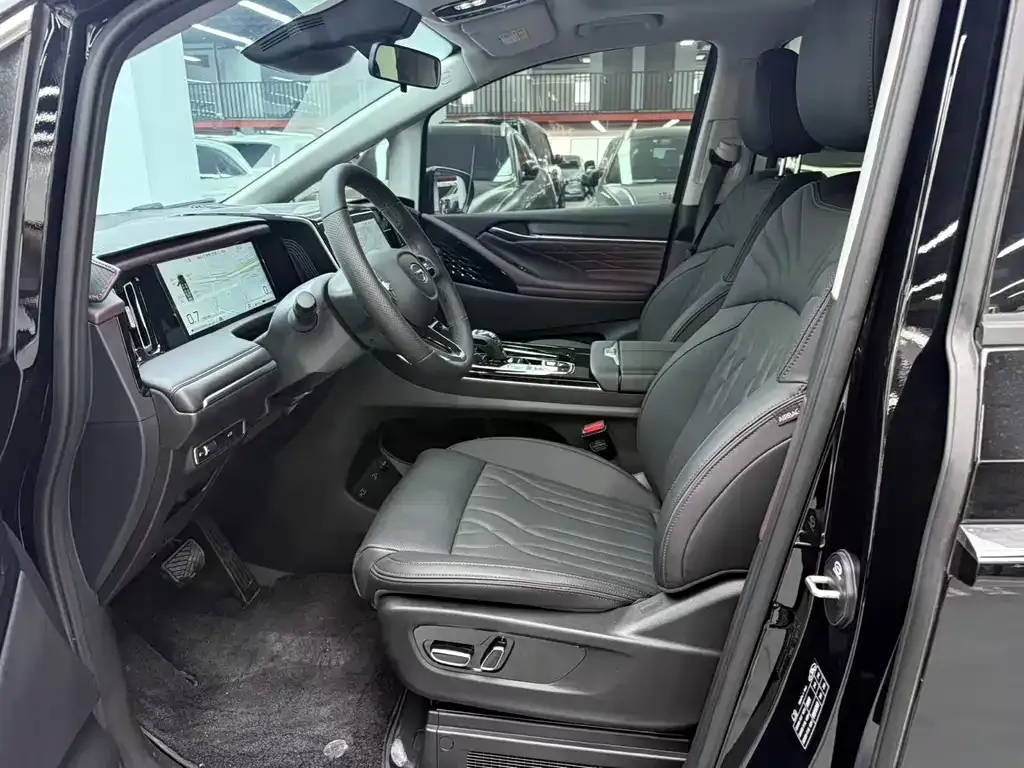 GAC Motor Trumpchi M8 — фото 10